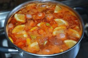Суп-солянка с сосисками